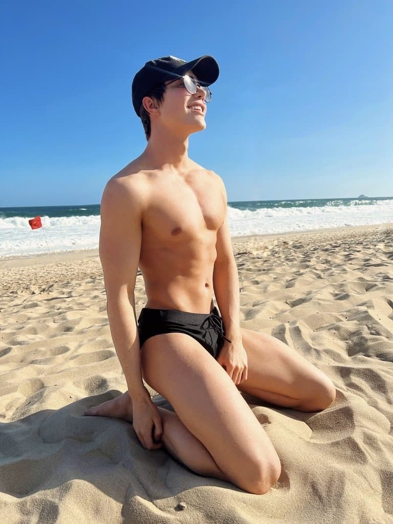 Alex - escort photo 3 in Dubai