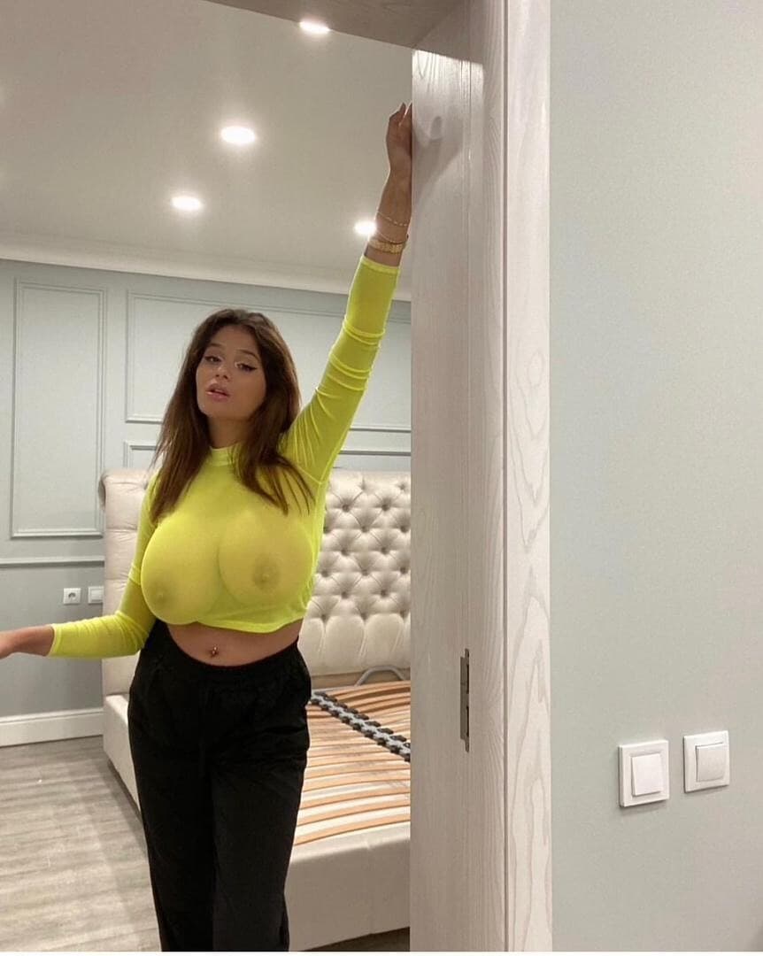 YARA-THE BUSTY QUEEN - escort photo 10 in Dubai