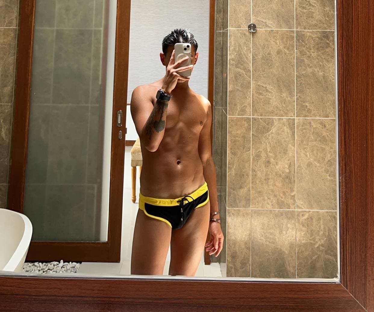 Twink Zee - escort photo 4 in Dubai