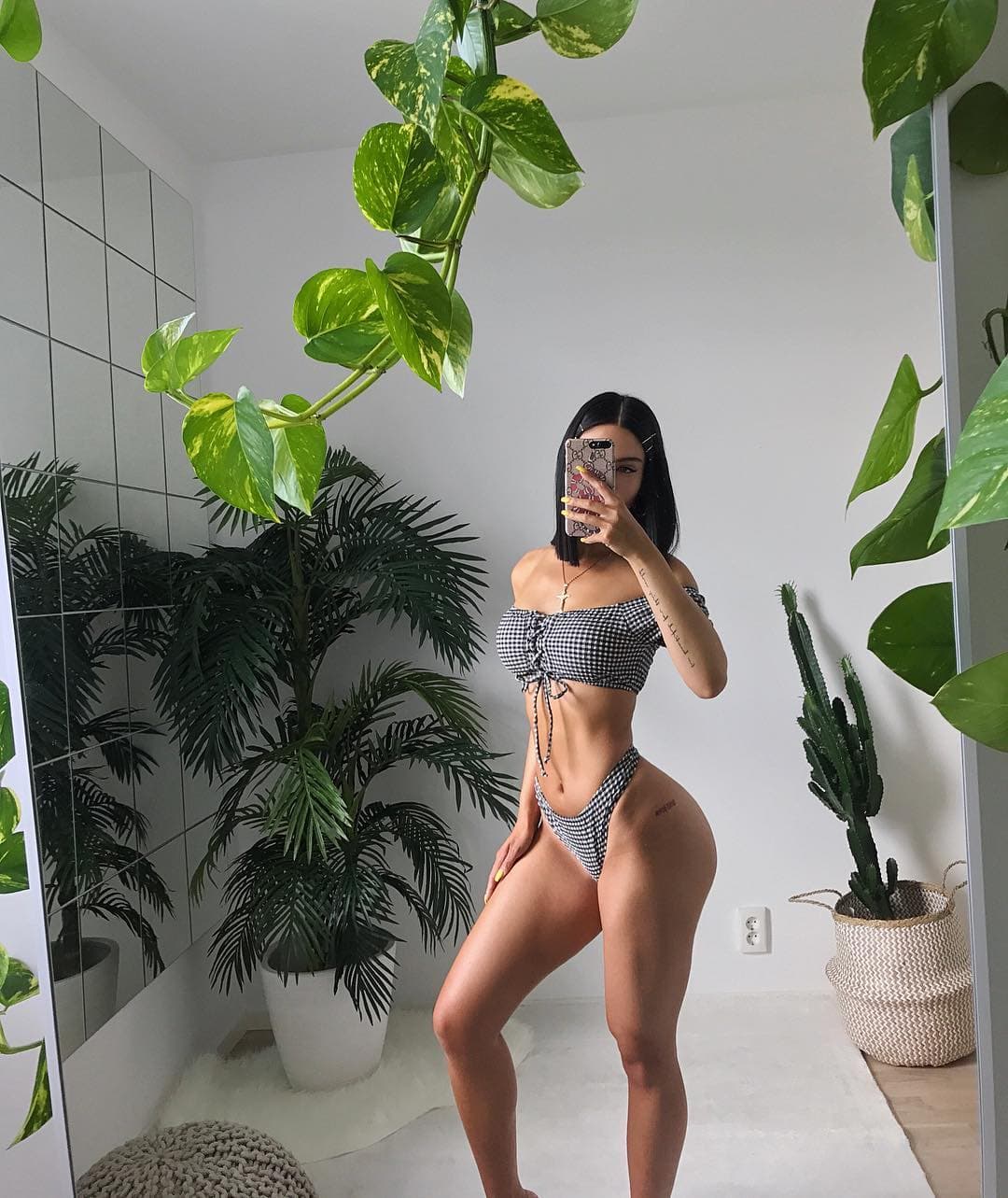 Tahereh - фото эскорт 15 в Dubai