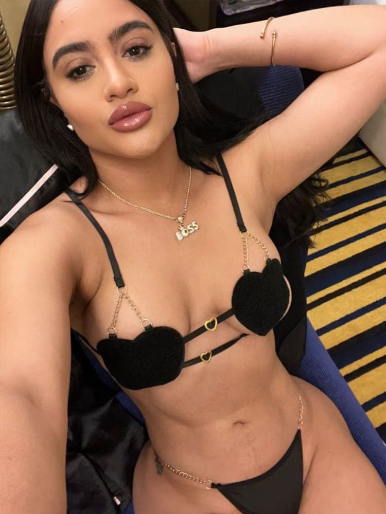 Mia - escort photo 5 in Dubai