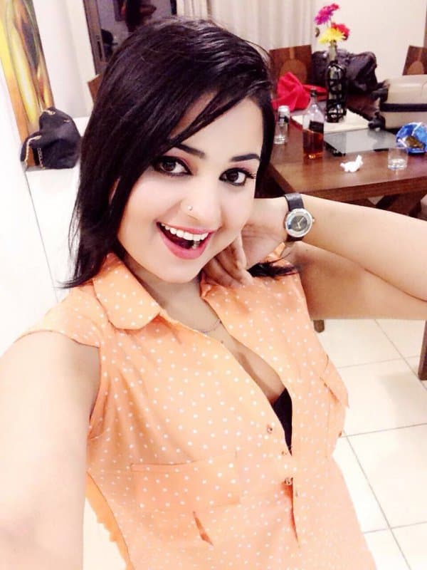 MAHI - escort photo 3 in Dubai