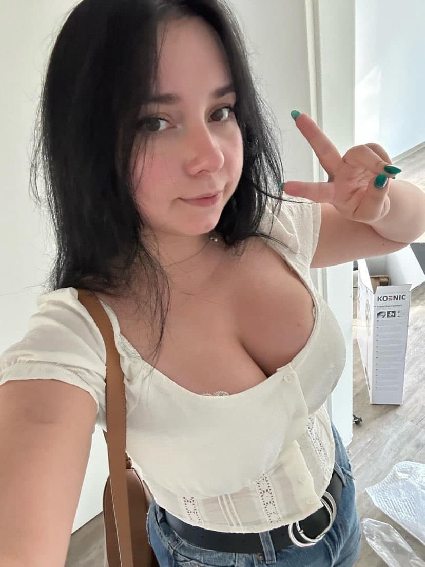 Stacy - escort photo 2 in Dubai