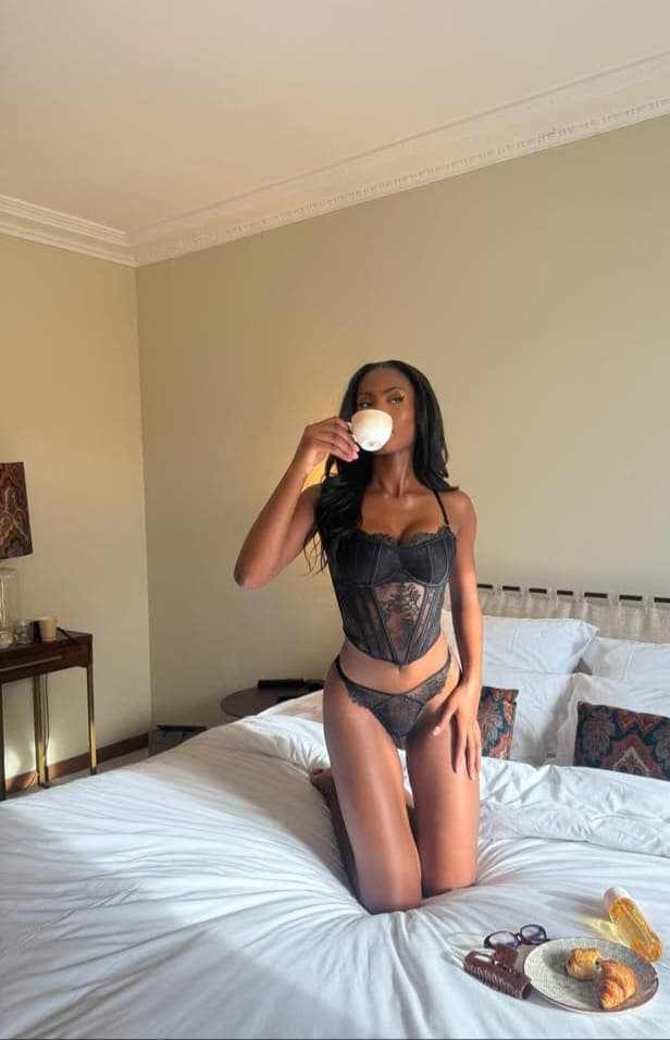 Slim - escort photo 5 in Dubai