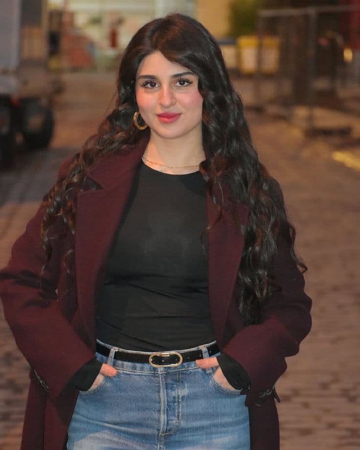 Hina Khan - escort photo 3 in Dubai