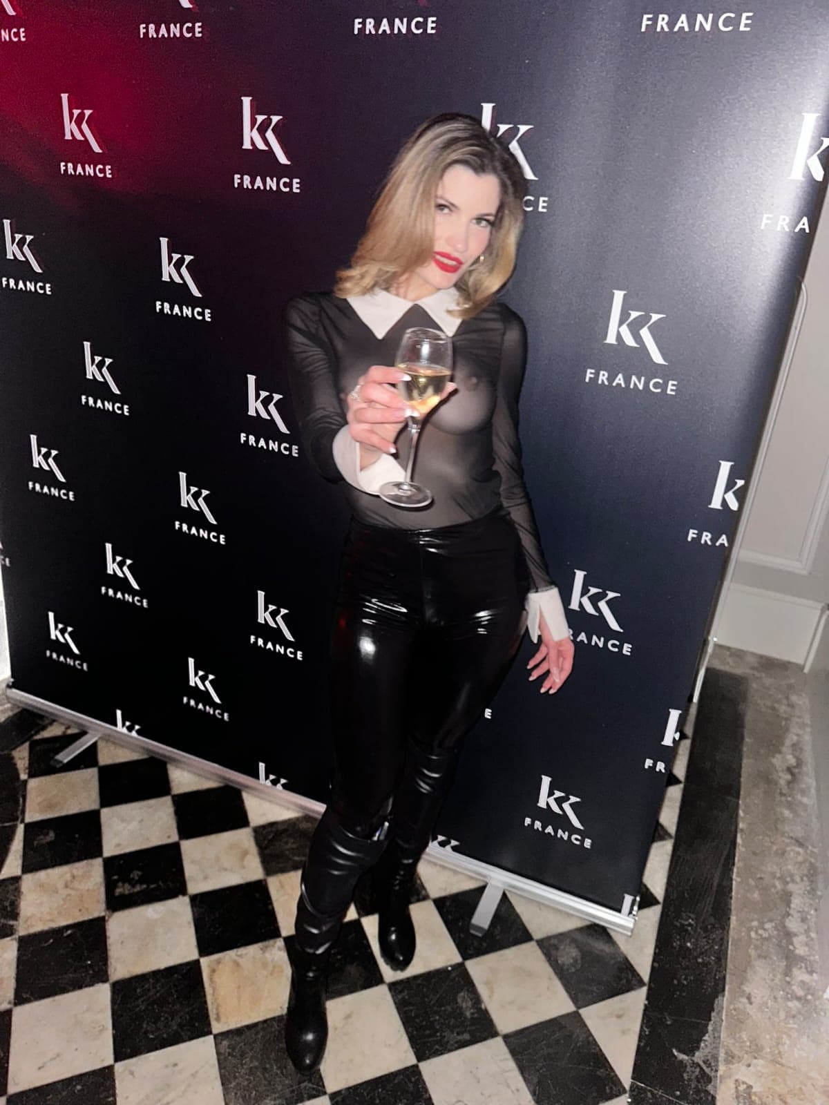 Isabelle - escort photo 2 in Dubai