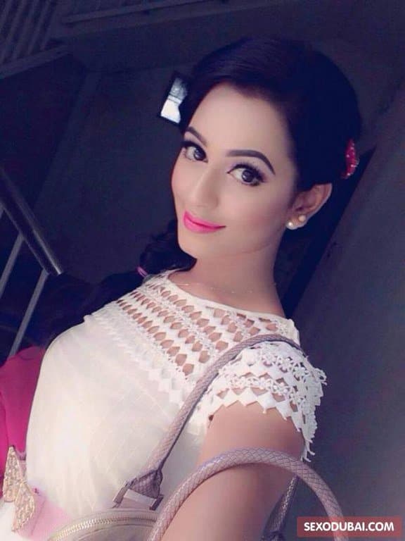 SAKSHI-indian Escorts - фото эскорт 37 в Dubai