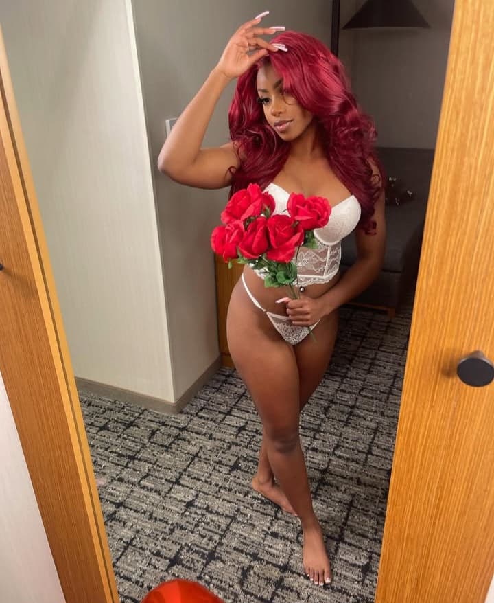 Lilly - escort photo 4 in Dubai