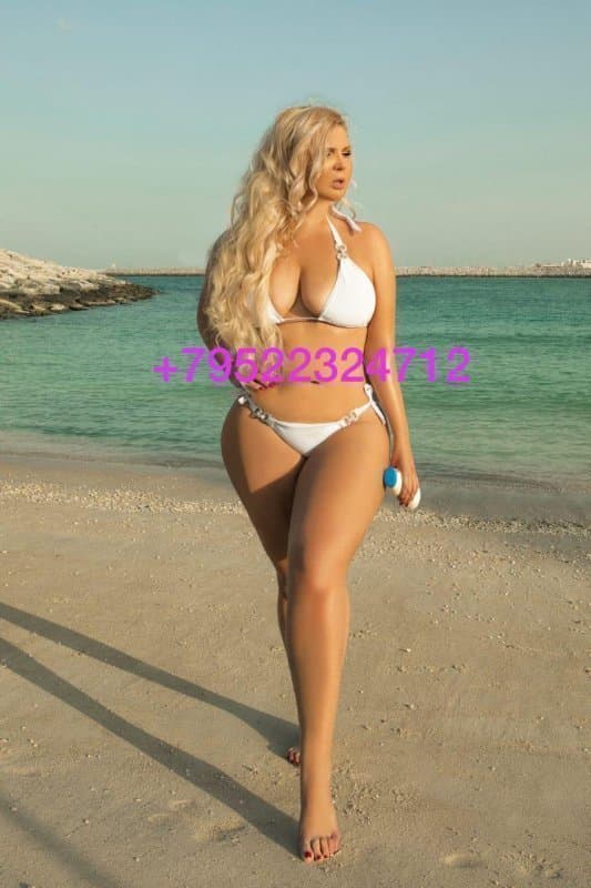 Plus Size Model Karina - صورة مرافقة 4 في Dubai