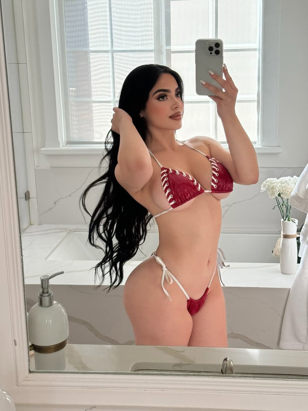 Julia - escort photo 6 in Dubai