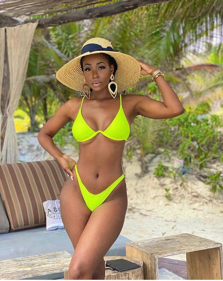 Ella - фото эскорт 3 в Dubai