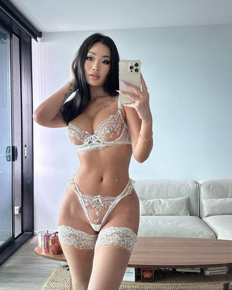 Nicky - escort photo 2 in Dubai