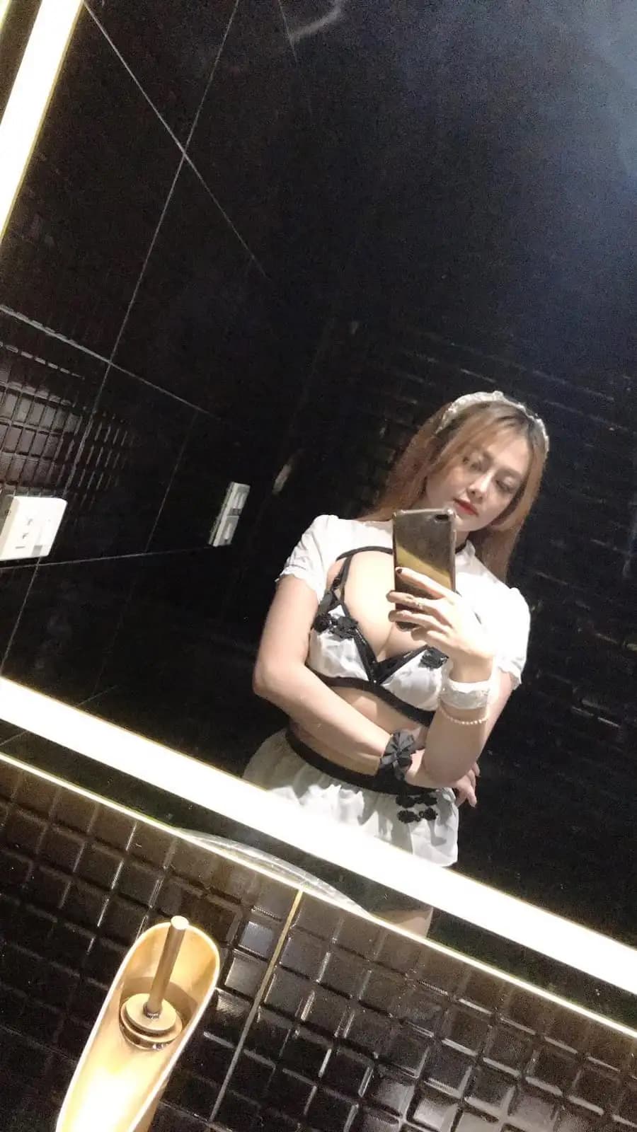 Mialin - escort photo 9 in Dubai