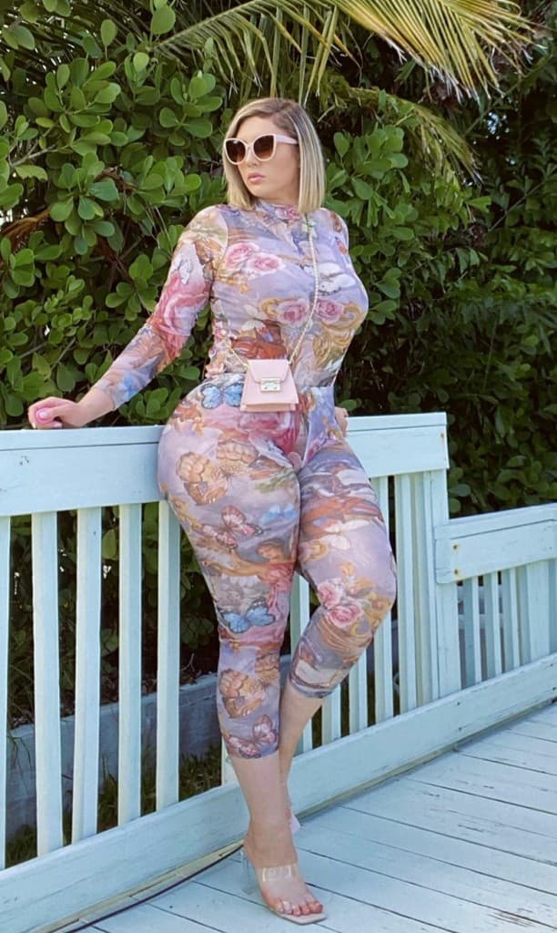 REAL SQUIRTER--BIG BUMBUM ERICA - escort photo 10 in Dubai