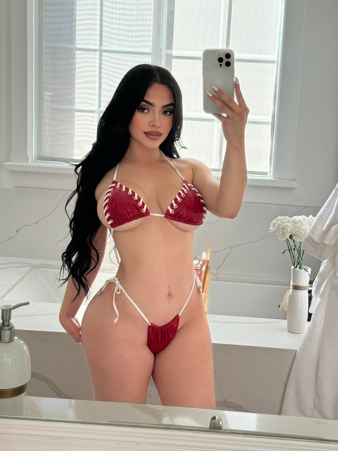 Julia - escort photo 4 in Dubai