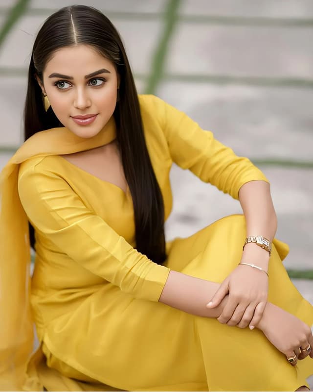 SexyMeera - photo