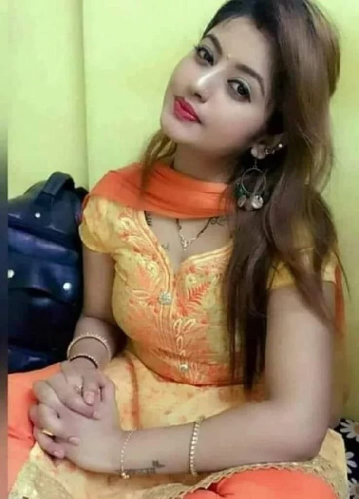 MEENA CAM - escort photo 1 in Dubai