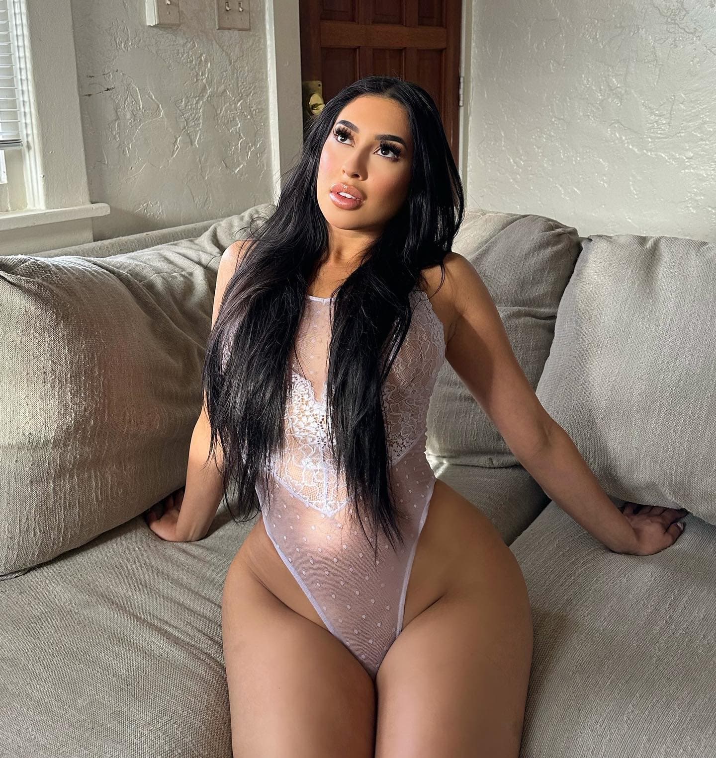 Explore Your Desires Escort Karina Business Bay - escort photo 5 in Dubai