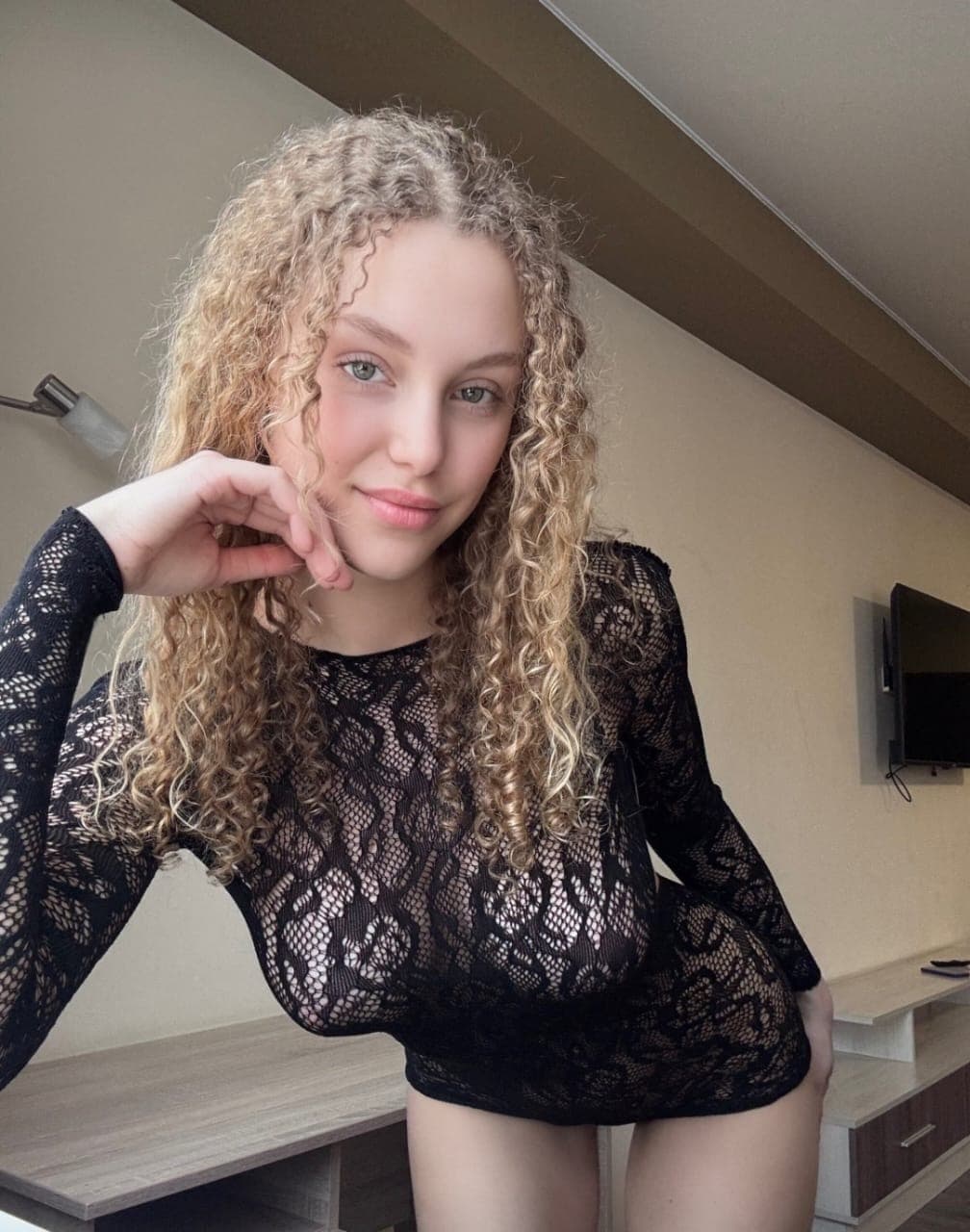 Olivian - escort photo 4 in Dubai